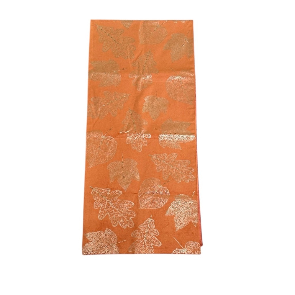 Holiday Leaf Patterned Table Runner